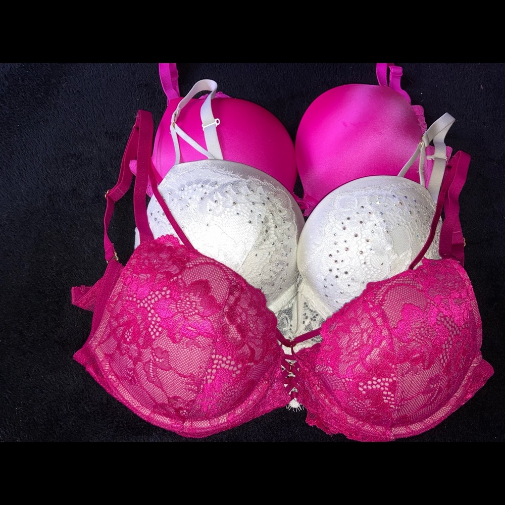 La Senza push up bra 15$ each or 40$ for all